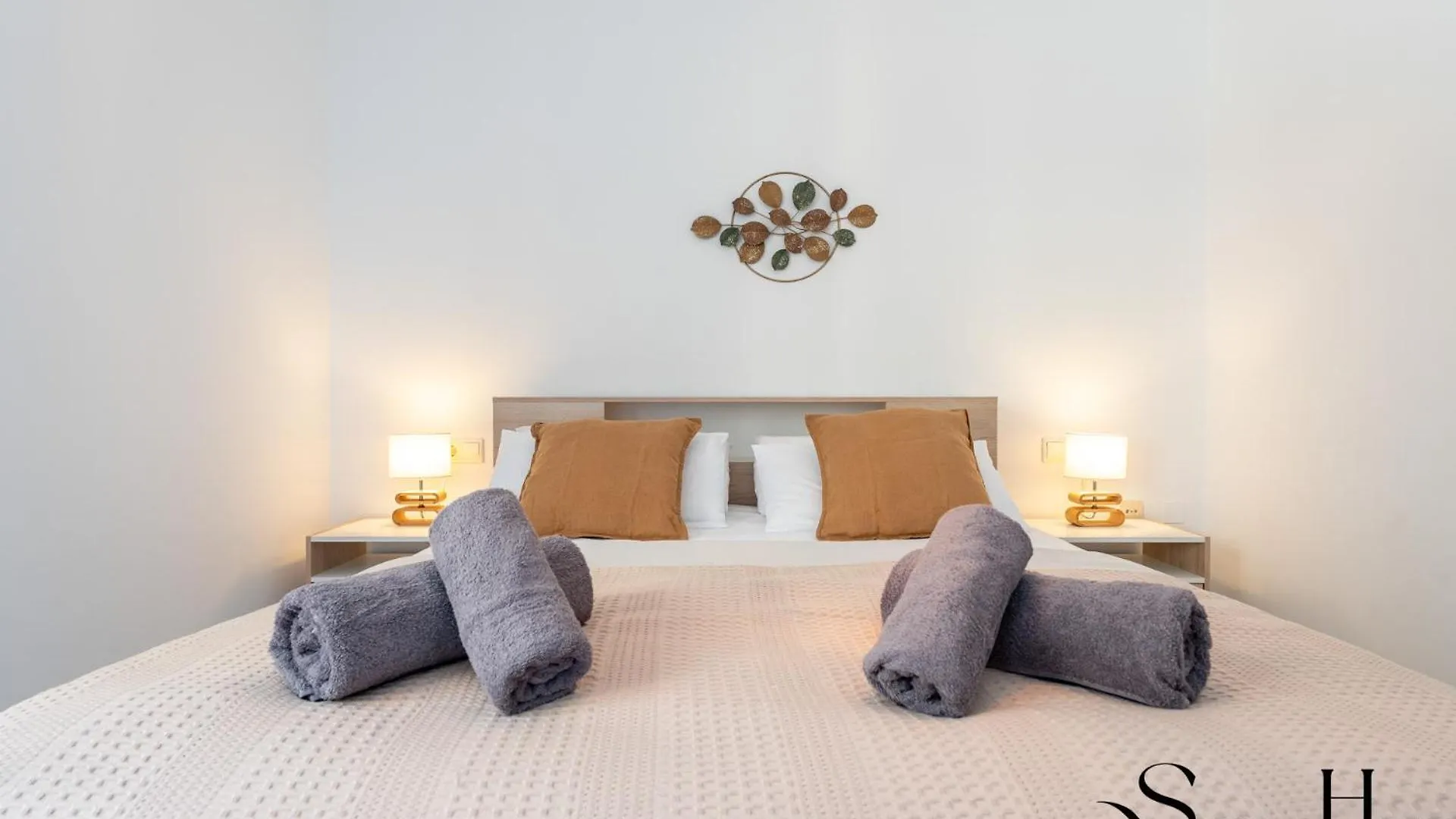 Elegant 2 Bed 2 Bath Apartment, Pool, Views, Parking Benalmadena 0*,