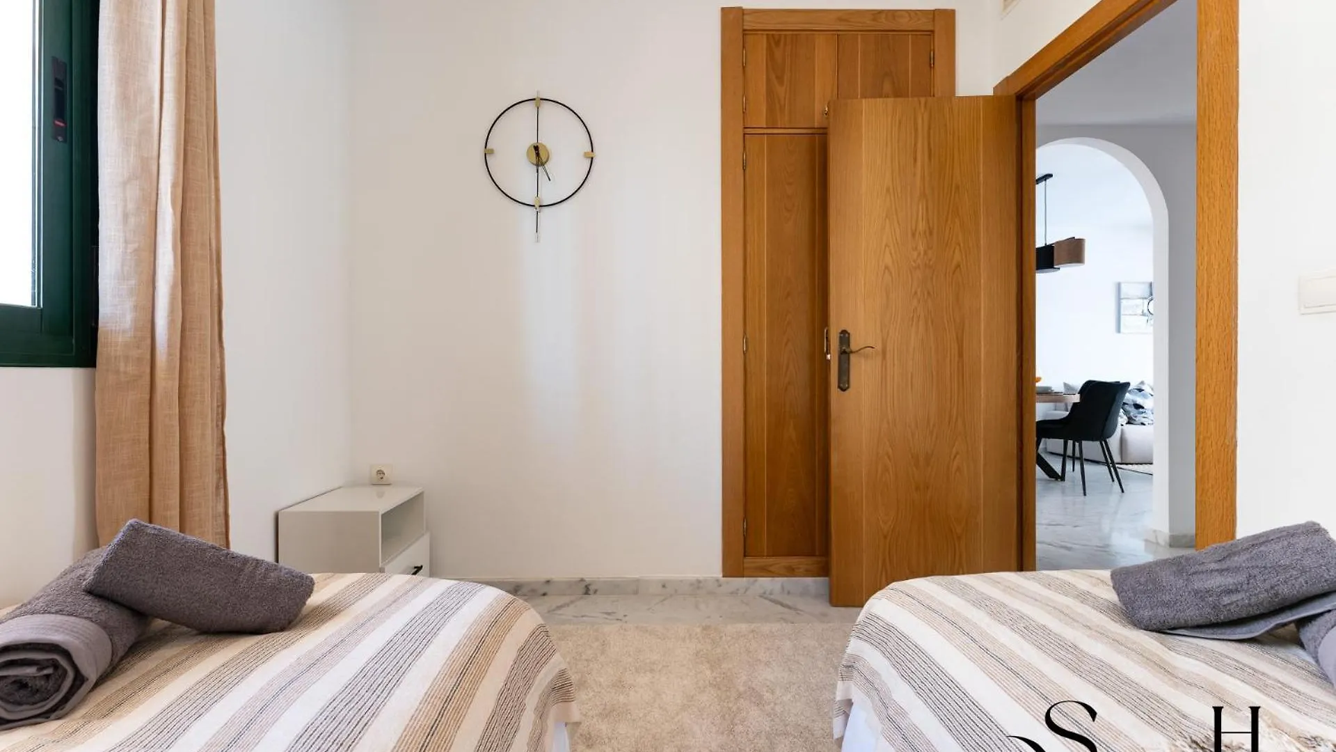 Apartment Elegant 2 Bed 2 Bath Apartment, Pool, Views, Parking Benalmadena