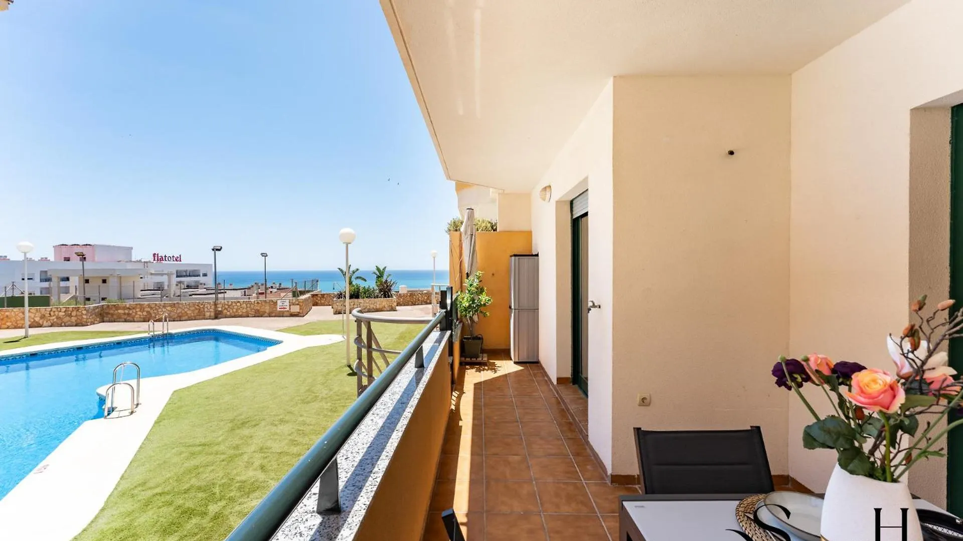 Apartment Elegant 2 Bed 2 Bath Apartment, Pool, Views, Parking Benalmadena